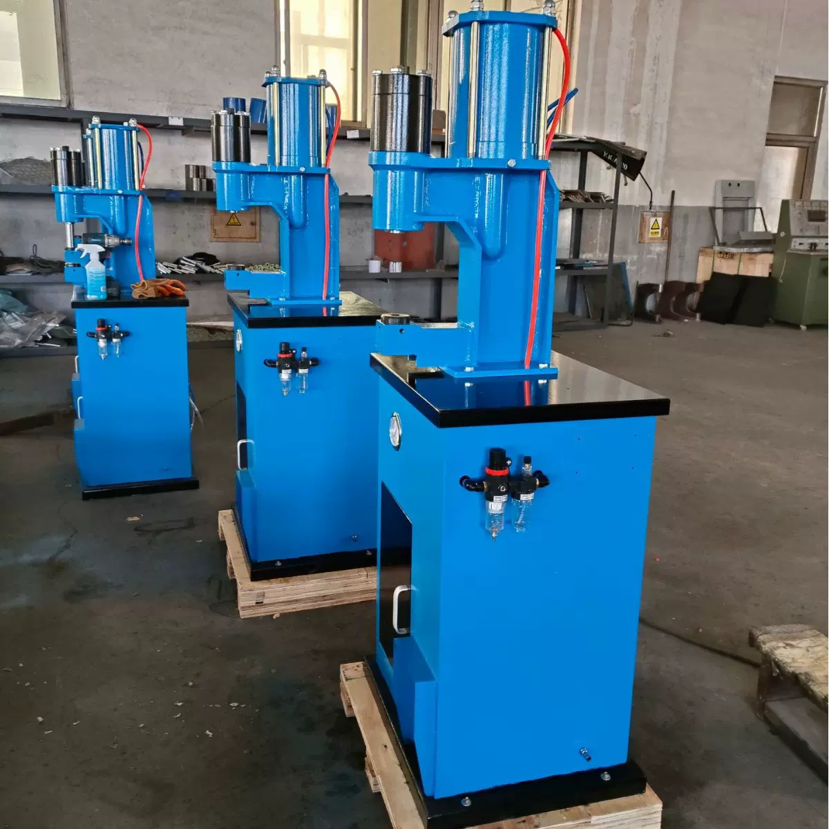 多功能电动液压冲铆机 刹车片冲铆机 供应汽修蹄片铆钉机