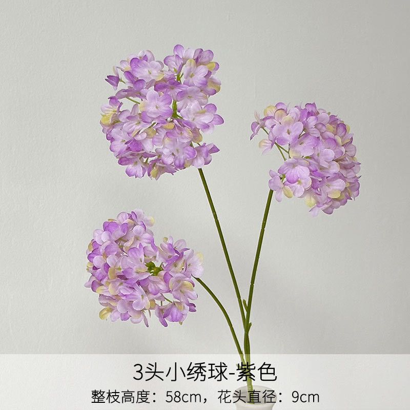 Hortensia pequeña de tres cabezas morada