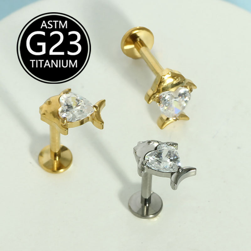 16G labret stud size and finish detail
