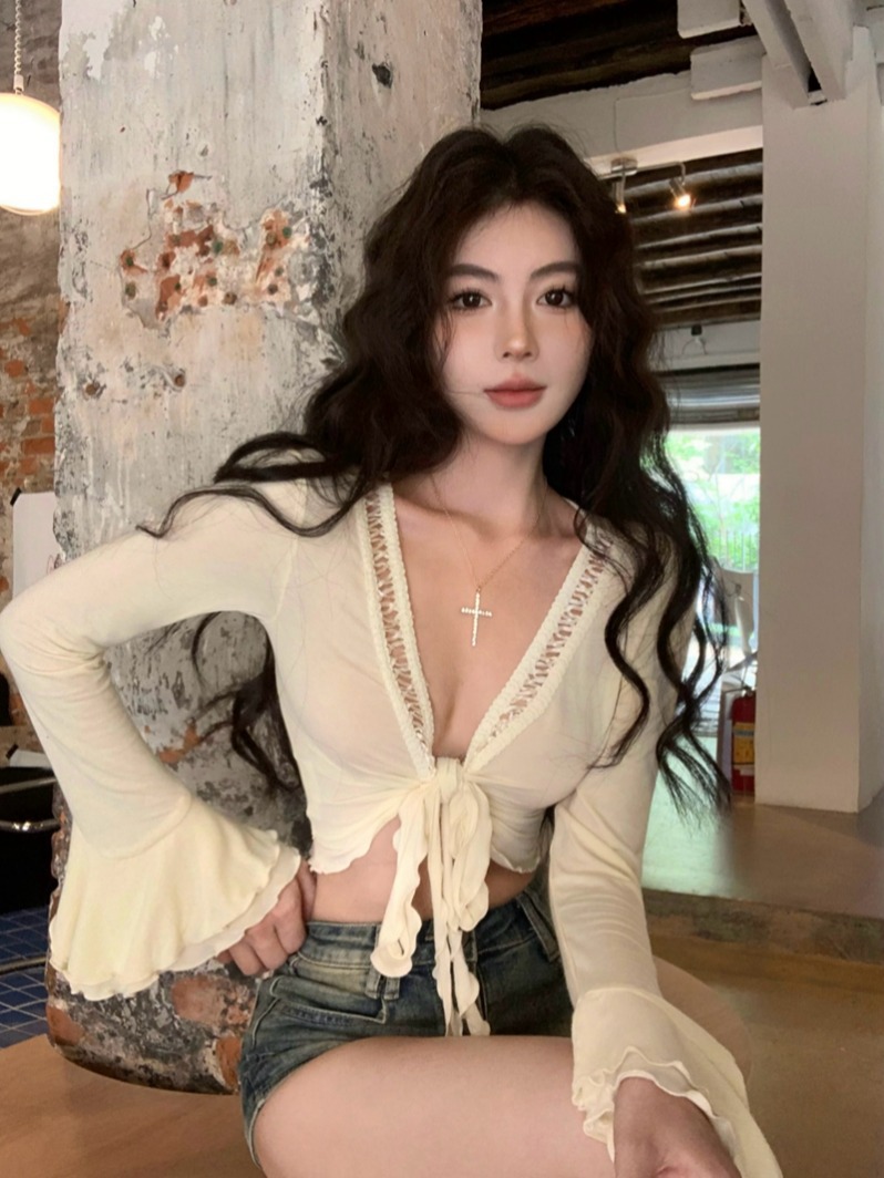 Cute cardigan, belt