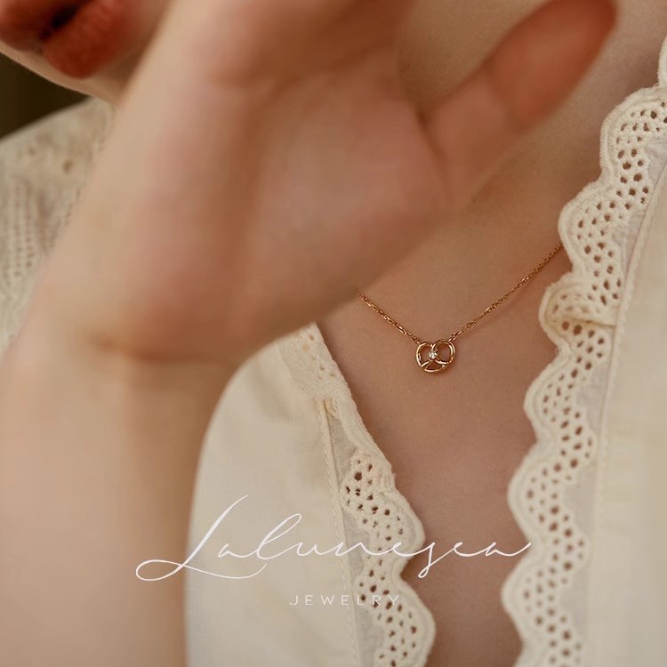 Luxury Magnetic Pearl Necklace For Women Dainty Beaded Choker_voghion.com