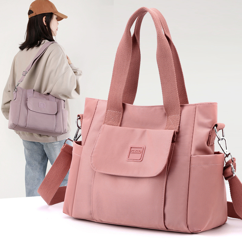 Middle-Aged Women's Shoulder Bag, Casual, Large Capacity, Simple, Work and Commuting Women's Crossbody Bag, Lightweight, Multi-Compartment Women's Tote Bag Middle-Aged Women's Shoulder Bag, Casual, Large Capacity, Simple, Work and Commuting Women's Crossbody Bag, Lightweight, Multi-Compartment Women's Tote Bag