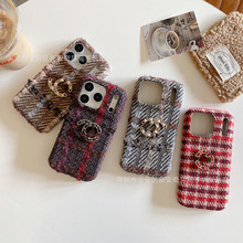 可爱绒布格纹潮牌保护壳适用iPhone17Promax小香风新款苹果手机壳