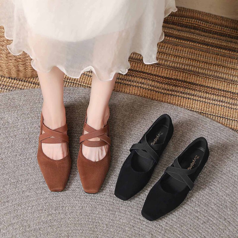 New autumn/winter collection: brown square-toe Mary Jane shoes with a retro French ballet style, featuring straps and high heels, perfect to pair with dresses