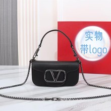 �羳Ů�����l2025�¿��v��С̖��ƤŮ���A��С��朗l������μ�