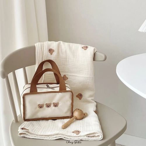 Insulated refrigerated lunch bag ins embroidered bear rabbit mommy bag mother and baby bag picnic and work insulation bag