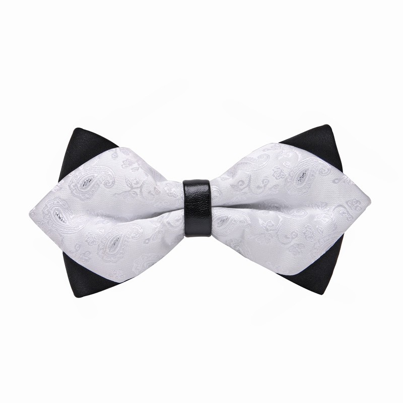 삼각형 흰색 패턴