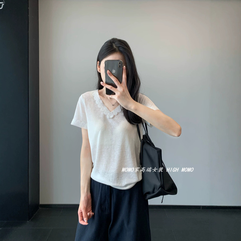 Gentle Atmosphere~ Lyocell Snowflake Cotton Feel V-Neck Lace Trim Short-Sleeve T-Shirt, Comfortable and Versatile Top for Women in Summer Gentle Atmosphere~ Lyocell Snowflake Cotton Feel V-Neck Lace Trim Short-Sleeve T-Shirt, Comfortable and Versatile Top for Women in Summer