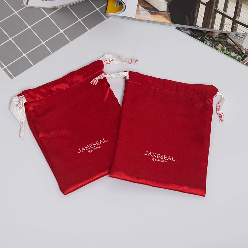 Производитель выпускает косметические шелковые атласные мешочки на завязках, двойной слой, утолщенные, имитация шелкового атласа, для хранения.