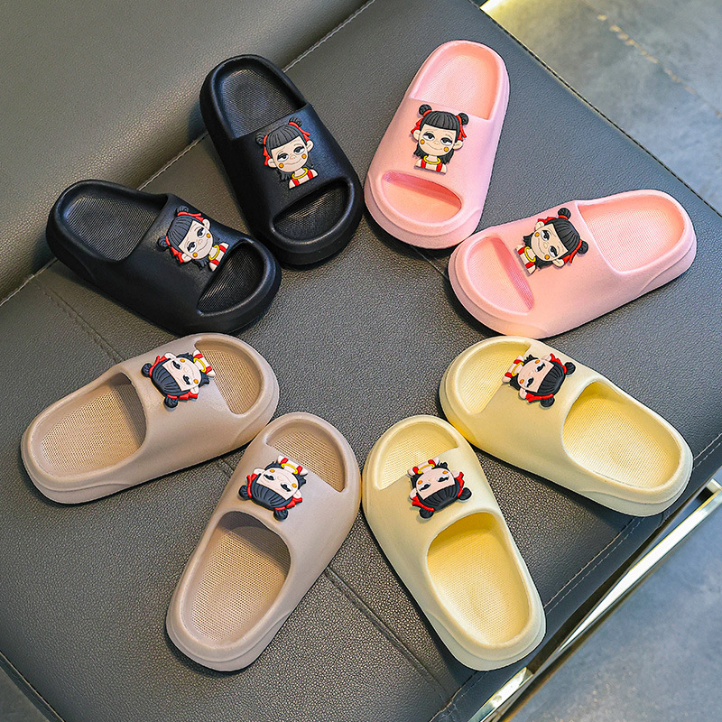 Nezha zapatillas infantiles para niños verano nuevo interior para niñas antiderrapante baño para bebés niños zapatillas frías para niños