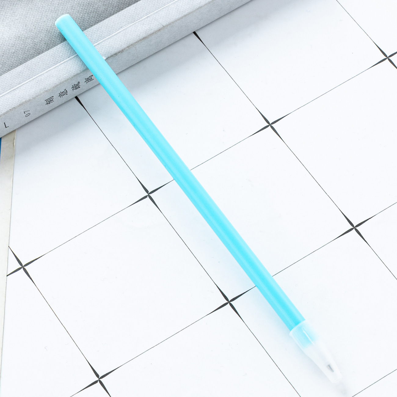 Bolígrafo de tubo de tracción de bricolaje, estuche de bolígrafo de plástico multicolor, bolígrafo simple aceitoso, bolígrafo de regalo publicitario con logotipo impreso