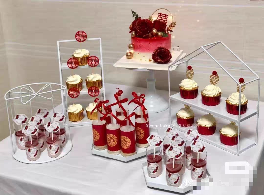 Decoración de mesa de postre de la boda Europea soporte de la torta accesorios de la boda Placa de pastel de hierro pastelería soporte 12 unidades traje