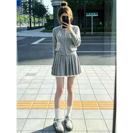 穿搭一整套秋冬小个子盐系轻熟气质多巴胺漂亮减龄针织套装女
