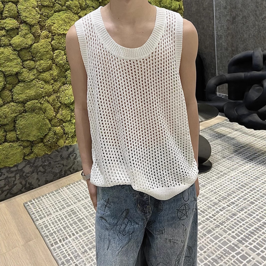 Sleeveless Vest with Hollow-out Design, Unique Style, Casual Summer New Knitted Short-Sleeve Top