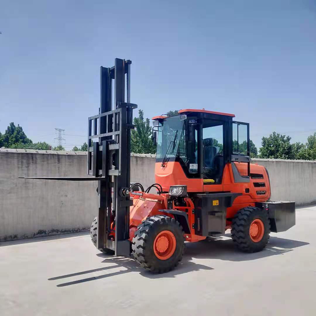 四驱越野叉车四轮搬运堆高车液压升降电动叉车全地形四驱搬运叉车