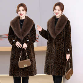 妈妈冬装豹纹仿皮草外套新款中老年女装冬季中长款大毛领毛呢大衣