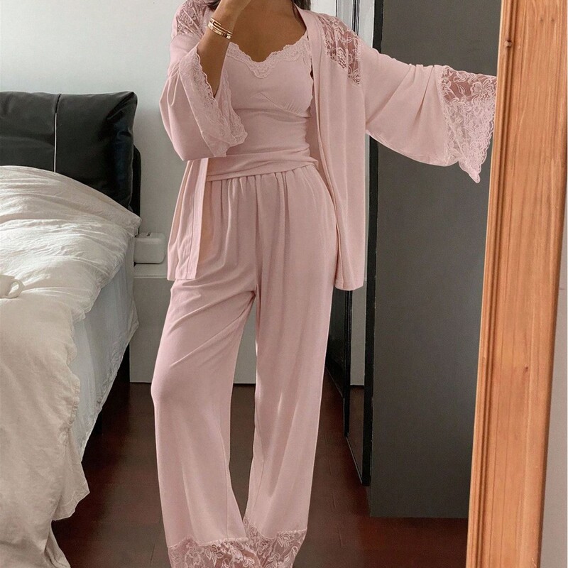 European and American style lace patchwork three-piece pajama set: V-neck camisole + lace patchwork cardigan and lace wide-leg home suit European and American style lace patchwork three-piece pajama set: V-neck camisole + lace patchwork cardigan and lace wide-leg home suit