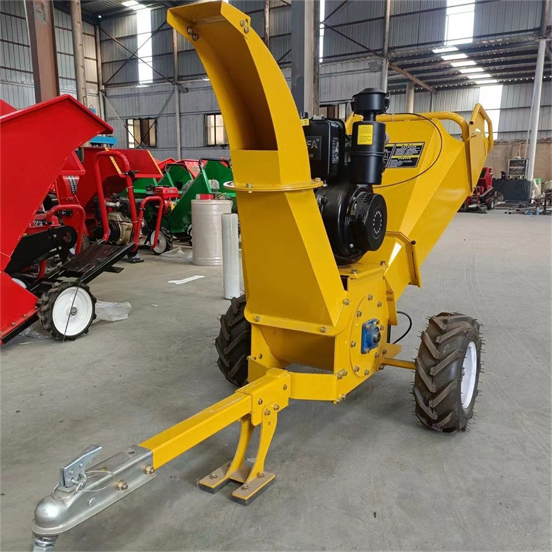 汽油小型碎枝机树枝粉碎机园林农场牧草秸秆干湿两用树枝粉碎机