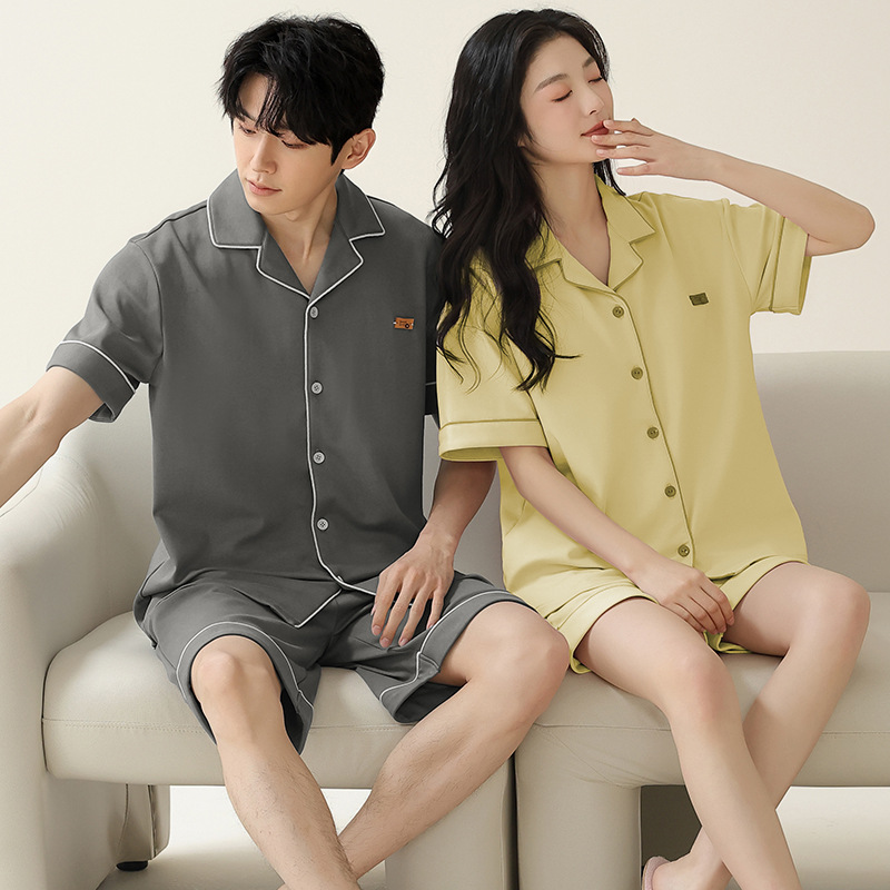 Pajamas de pareja simple mujeres verano 2024 nuevo delgado pantalones cortos de mangas cortas con solapa de algodón para hombres set de ropa de hogar