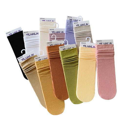 Socks women's autumn and winter cotton pile socks casual and versatile confinement socks solid color mid-length cotton socks for men and women Zhuji socks wholesale