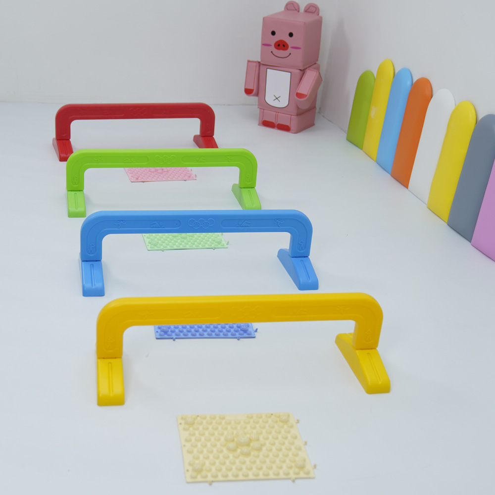 Entrenamiento sensorial de obstáculos de plástico para niños al aire libre salto elevado equilibrado equipamiento deportivo de obstáculos