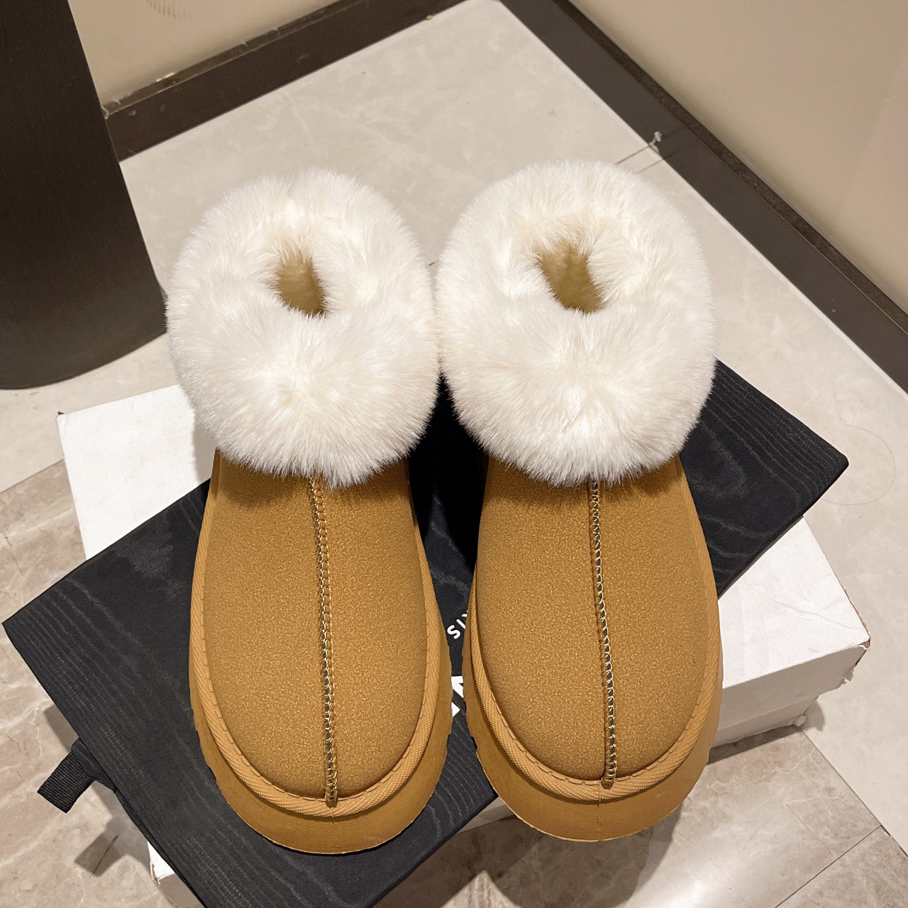 Snow boots women's new winter thick soles short cylinder thick slip-on lazy light cotton shoes_voghion.com