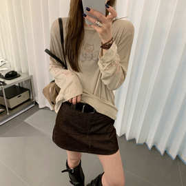 甜美可爱 做旧镂空蝴蝶结小猫图案烫钻T恤女 宽松长袖脏脏上衣