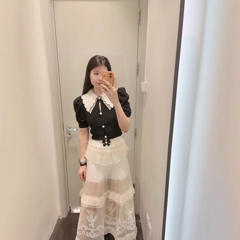 Lajia's Same Style 2026 Summer New Doll Collar Knitted Cardigan Organza Cord Embroidered Skirt Set