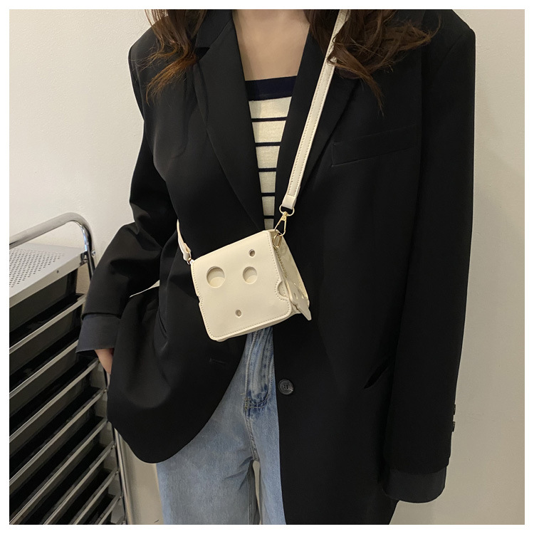 Women's Mini Pu Leather Solid Color Streetwear Square Magnetic Buckle Square Bag display picture 7
