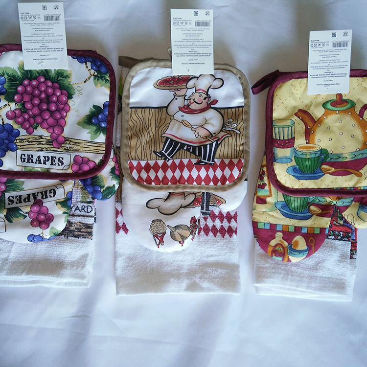 3308844948_759590110