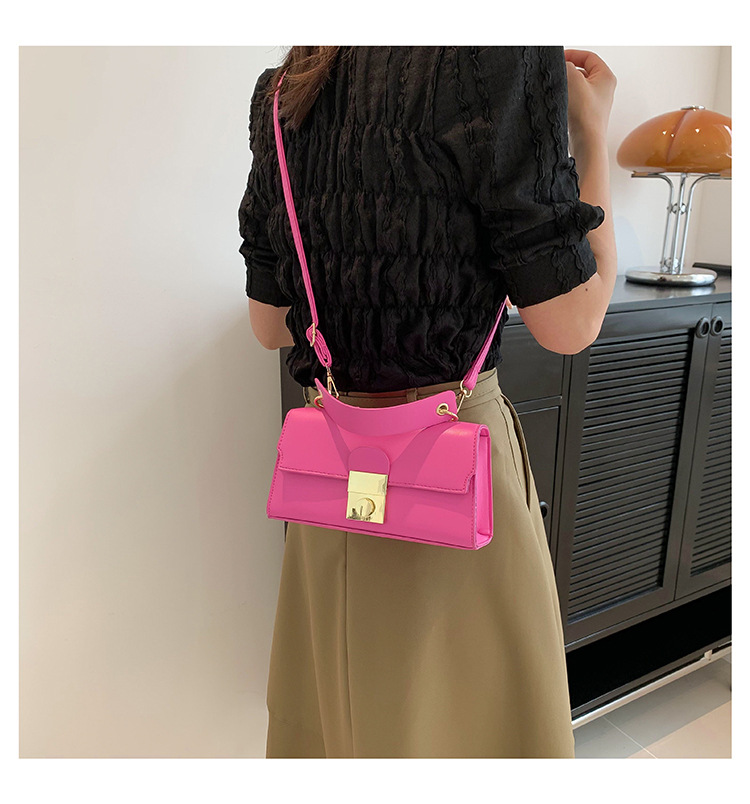 422g Weight Lock Fashion Element Lock clasp Closure Type Single Shoulder Strap Strap Type Square Bag Bags Type Daily, Street Occasion Pu Leather Material Solid Color Pattern All Seasons Season Women's Gender Elegant, Streetwear Style Square Shape Small Size Women's Small Pu Leather Solid Color Elegant Streetwear Lock Square Lock Clasp Square Bag 8