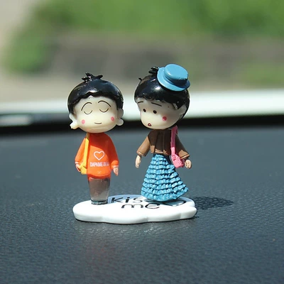 Car ornaments: Couple Car Interior Decorations, Small - couple-of-hats