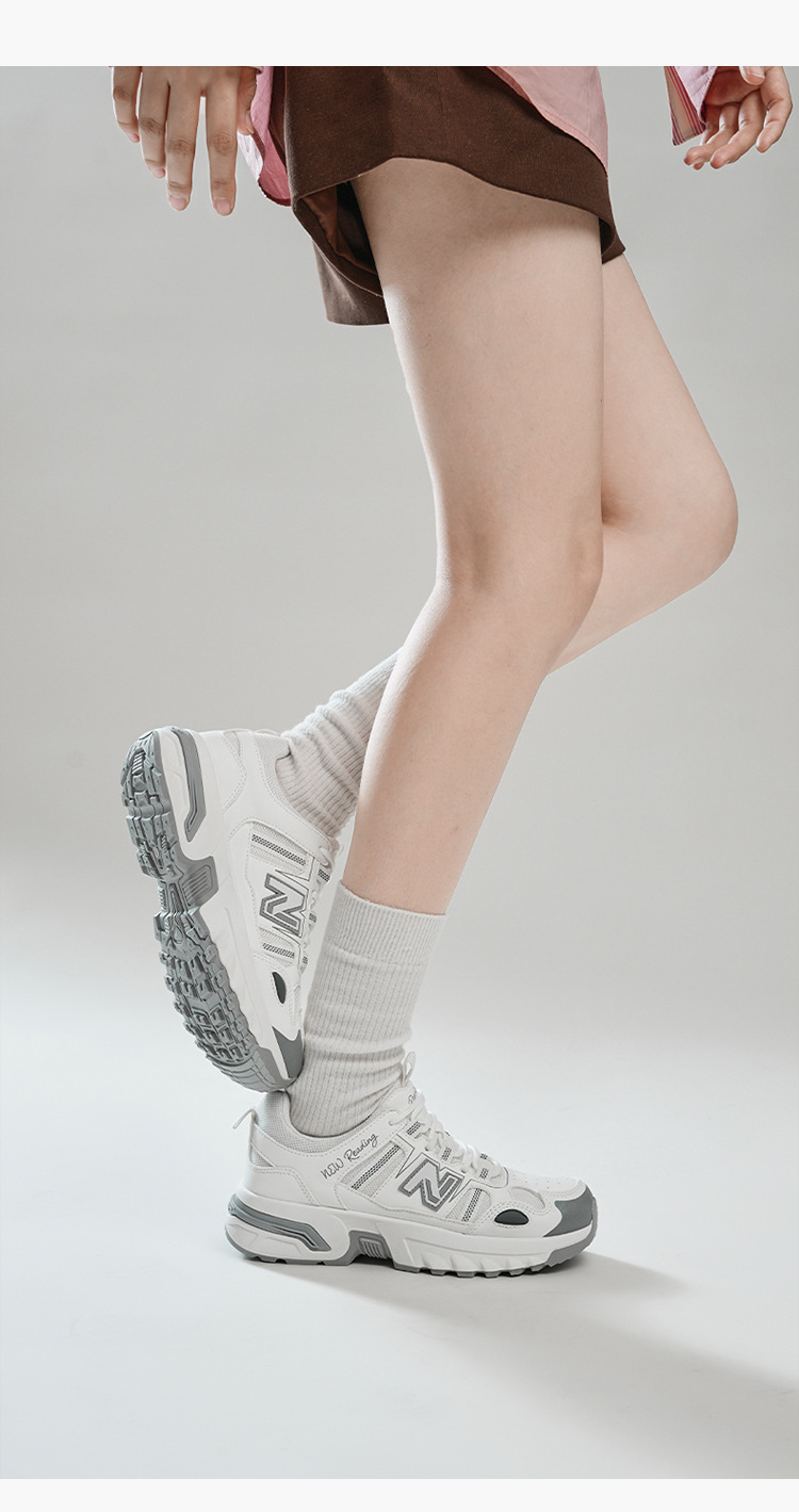 Giày sneaker nam đế dày phong cách thể thao thoáng khí — 589 Đen Trắng chi tiết 12
