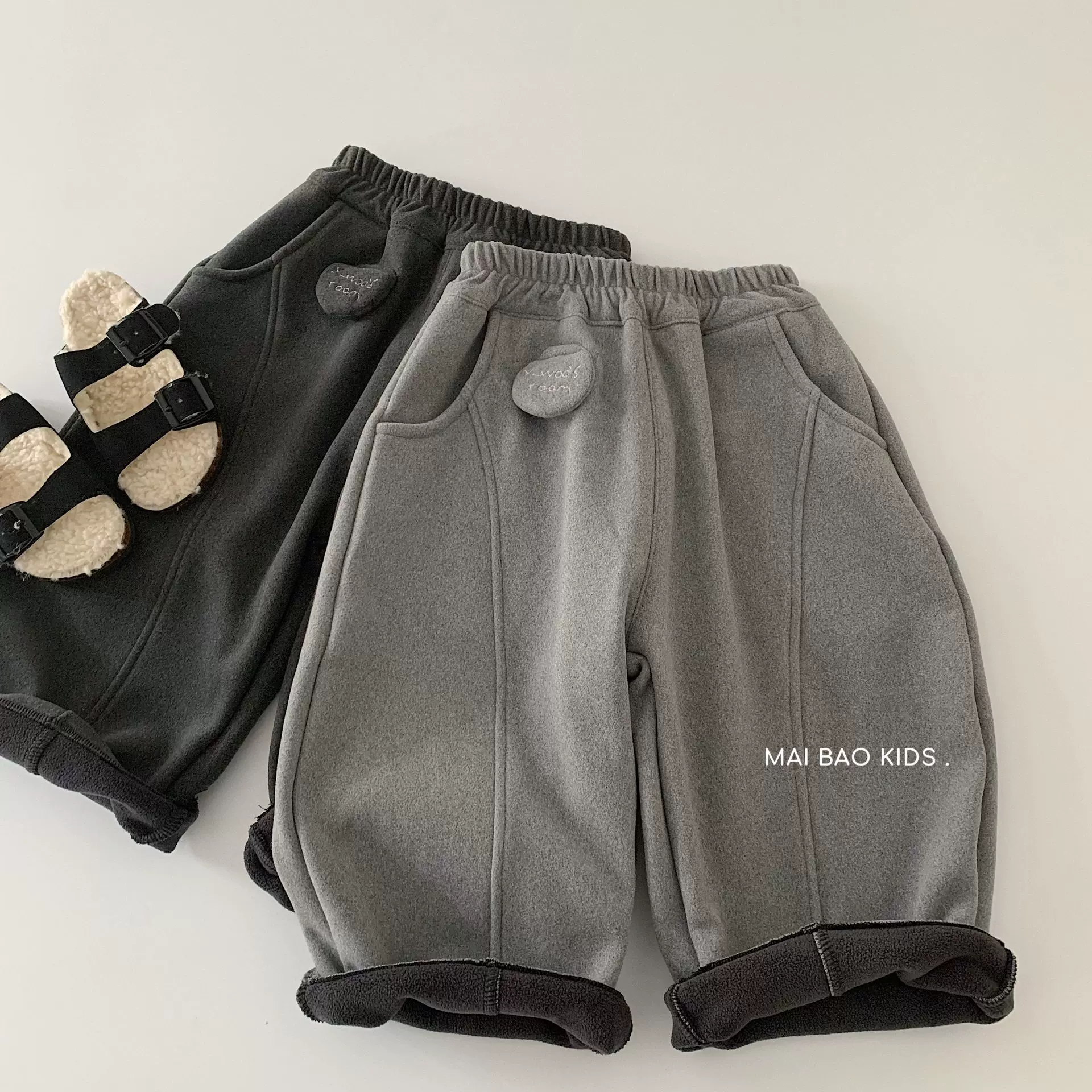 麦宝儿童加绒休闲裤2025冬季新款男女童刺绣拼接卫裤小童宽松长裤