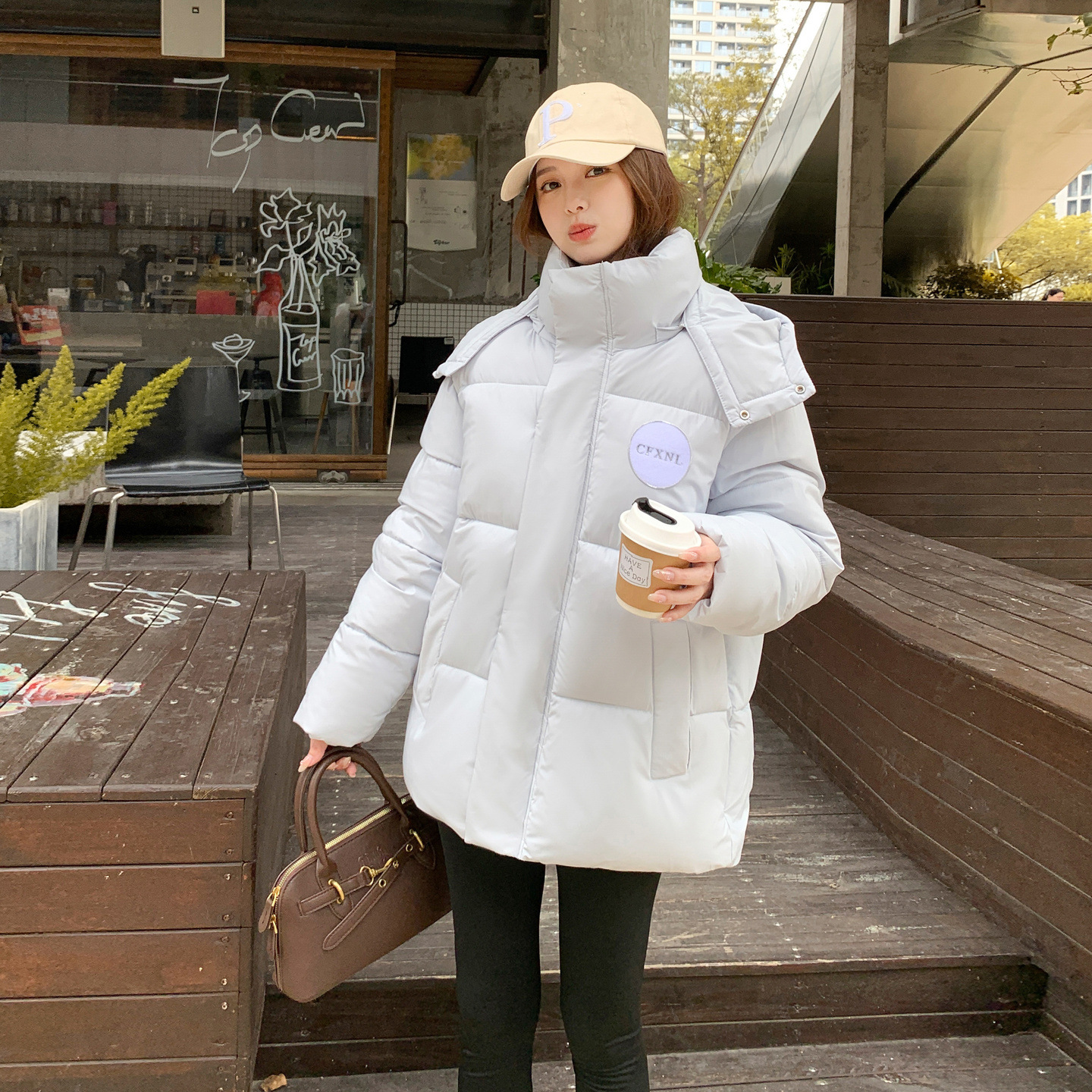 2025 invierno nuevo estilo coreano suelto engrosado calentamiento ropa de algodón coreana mujer corta chaqueta de pan pequeño image 1