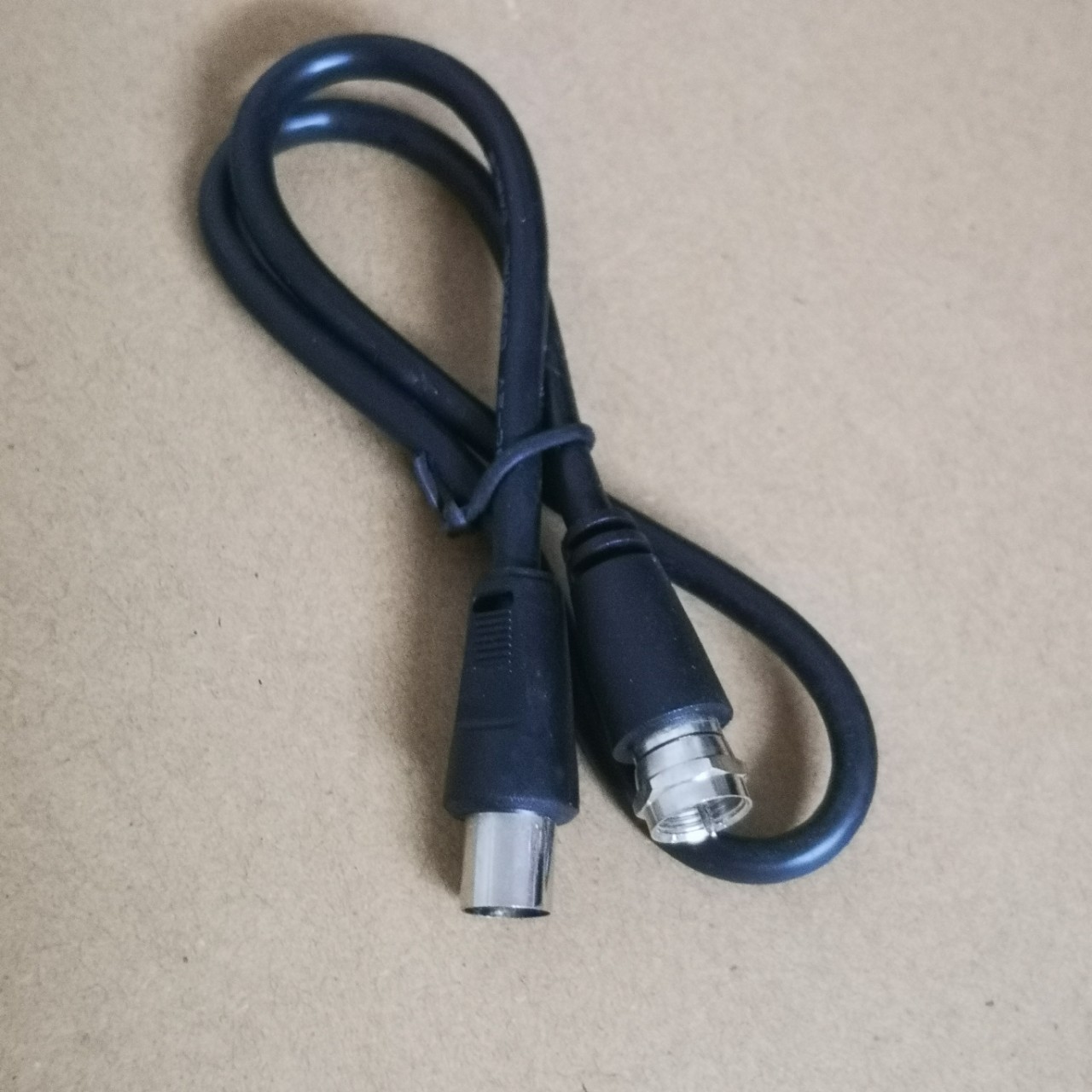 TV��CATV���ߵ����߹�ת9.5ĸͷͭ����ͬ��ʵ��Fͷ�ߵ���·������