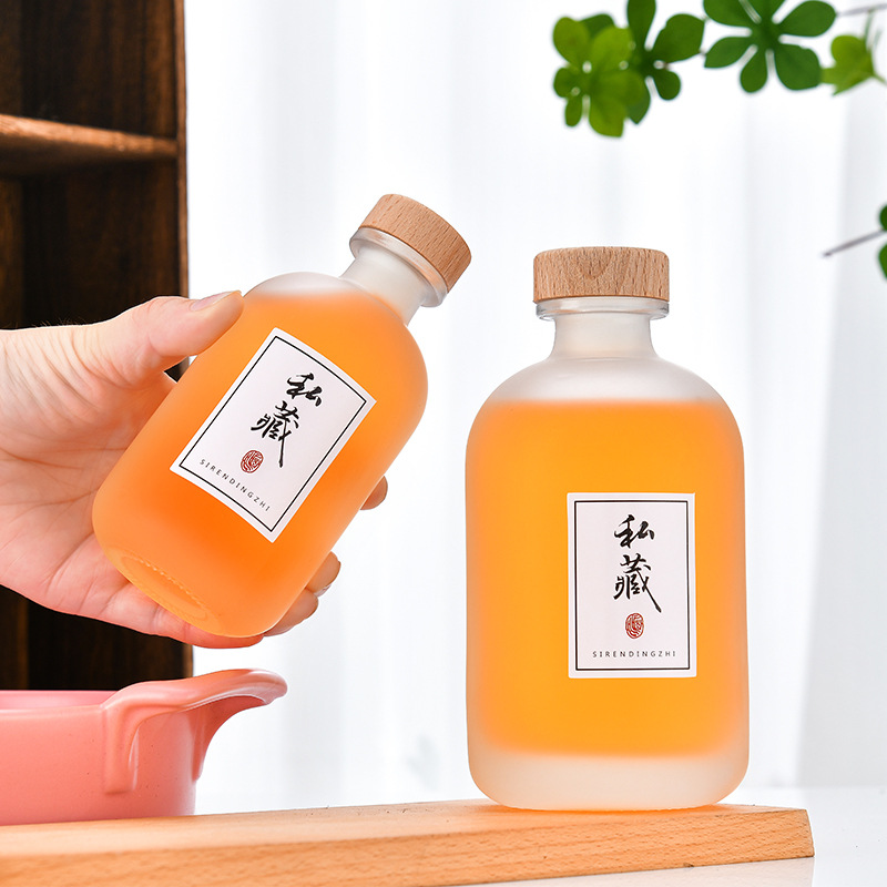 Fashion frosted glass fruit wine bottle bayberry wine bottle sealed glass juice drink bottle 500ml empty bottle