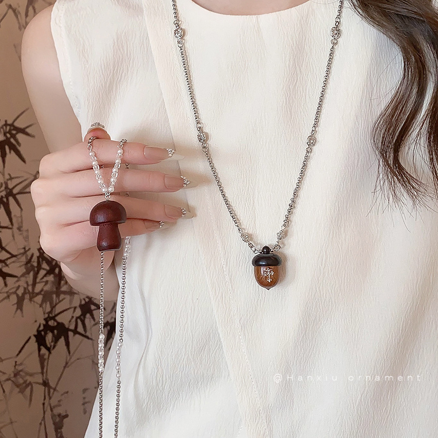 民族风玻璃串珠蘑菇吊坠珍珠项链设计感小众锁骨链时尚百搭项饰女