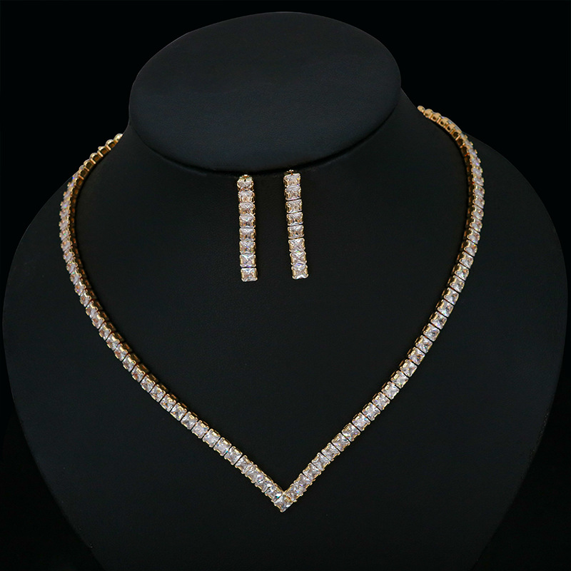 Luxurious Geometric Copper Plating Zircon Women's Bracelets Earrings Necklace display picture 4