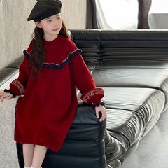 ネットの赤い女の子の韓国版のファッションのカジュアルなゆったりしているワンピースの中で大きい子供の秋冬のタイプの洋風の百合の長袖のセーターのワンピース