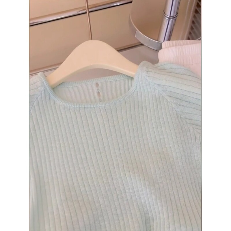 ミントのマンボの緑のtシャツの女性のニットの氷の糸の正の肩の半袖の夏の修身のギャルの背中は透かして底の上着を打ちます|undefined