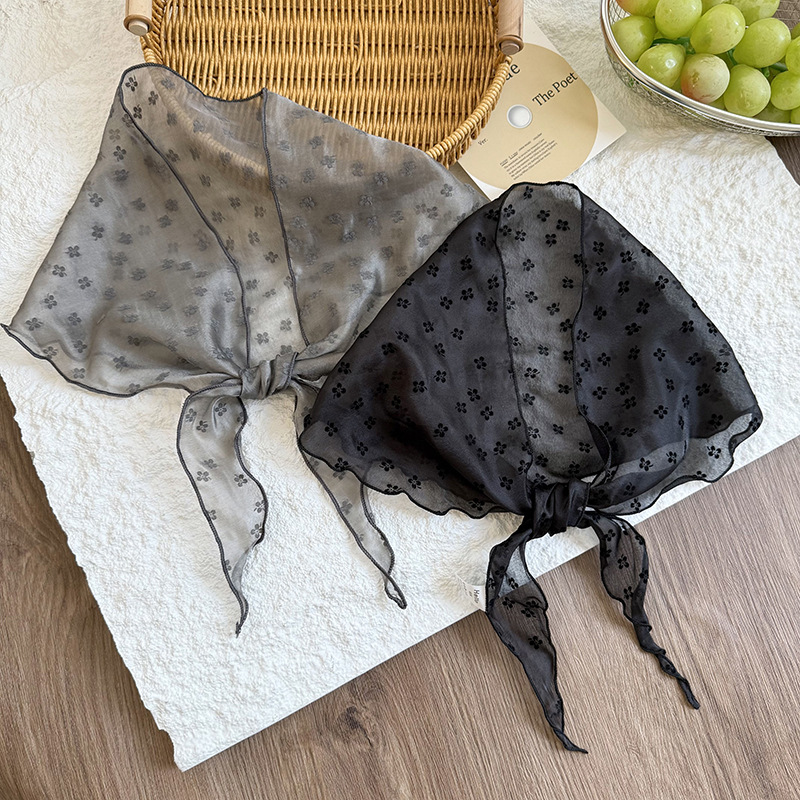 Bufanda triangular babero femenino verano nuevo estilo fino bordado floral bufanda de seda de encaje protector de cuello bufanda en la cabeza cinturón para el cabello atado