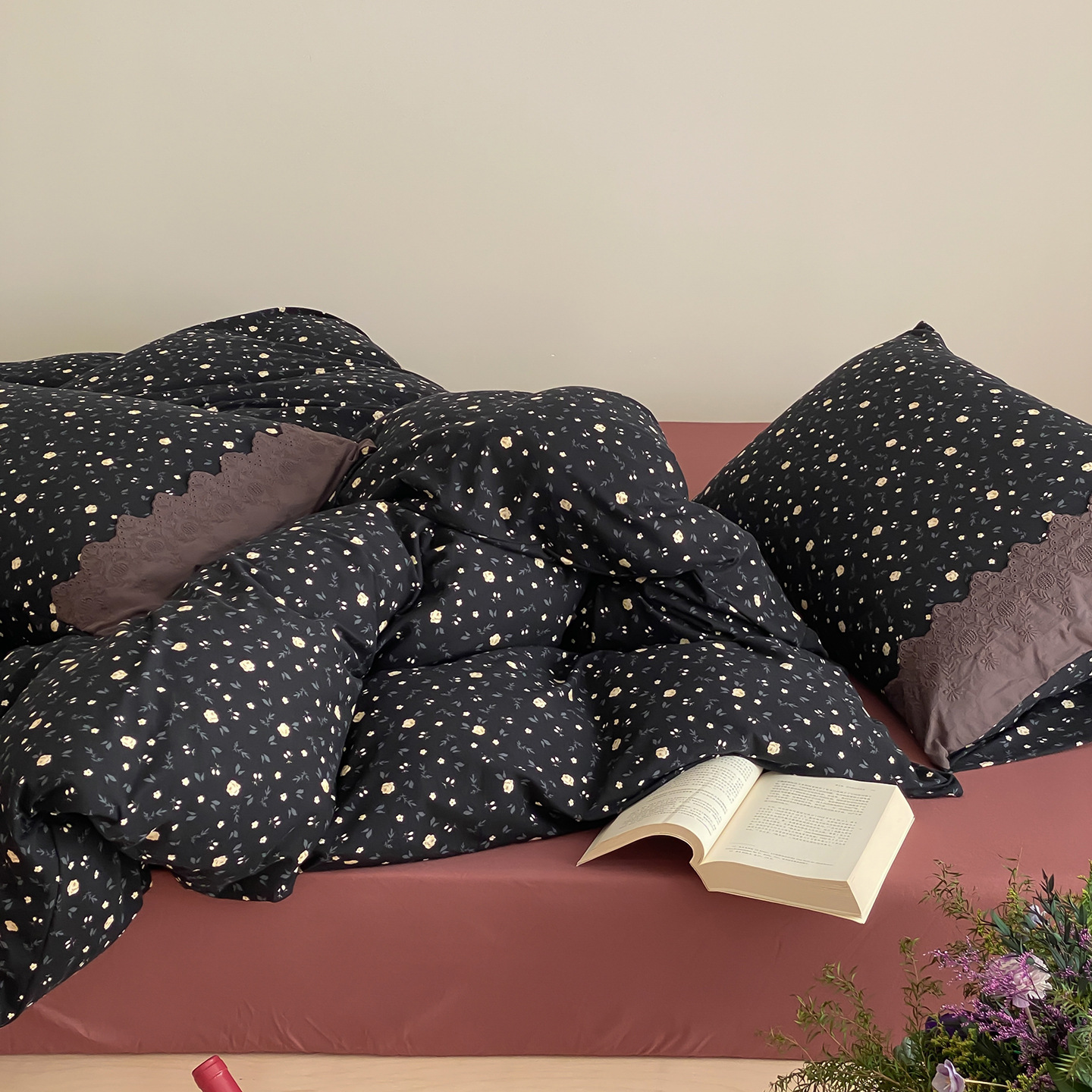 French Vintage Floral Bedding Set 100 Percent Cotton Four Piece_voghion.com
