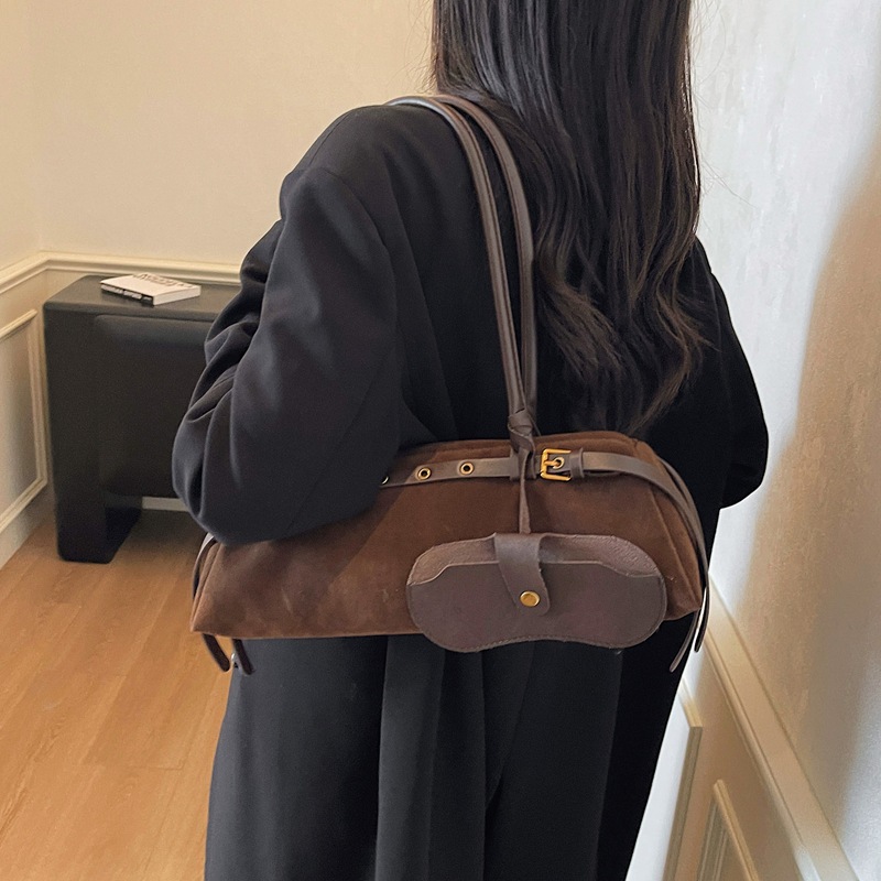 Transfronterizo 2025 otoño y invierno nuevo estilo francés bolso de brazo de mujer texturas retro lujosas bolsas de mano ligeras bolsas de hombro de viaje