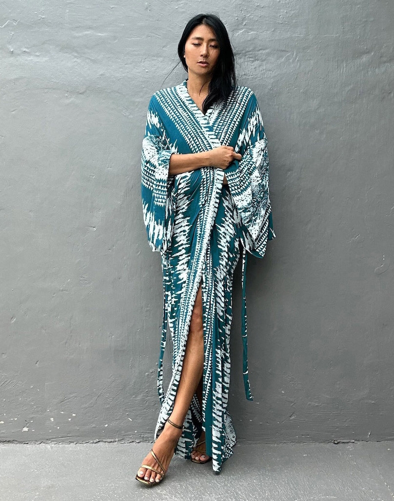 European And American Rayon Water Print Beach Cover up Sexy Loose Cardigan Swimsuit Bikini for Women_ecoleips.com