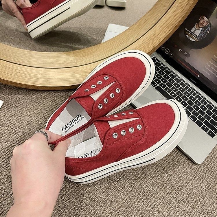 Zapatos de lona elásticos con base gruesa 2026 nuevo verano transpirable y casuales zapatos de skate blancos ligeros