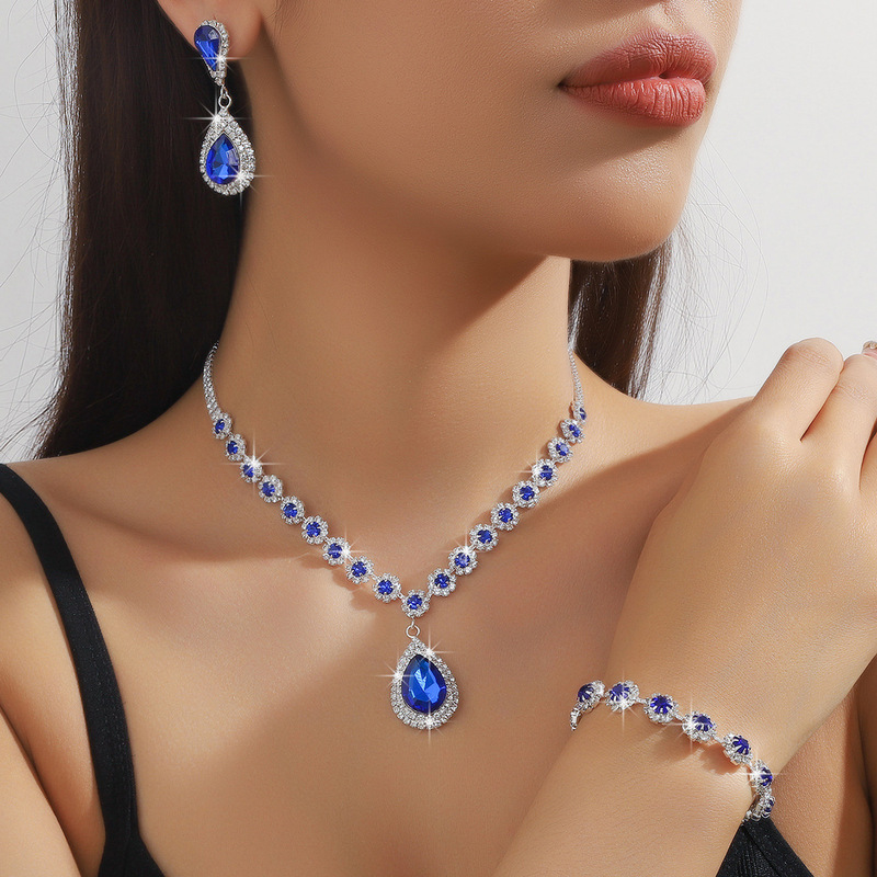 Middle East Jewelry Explosions Necklace Earrings Bracelet Three-Piece Set Full Diamond Flower Bride Jewelry suit Dress Accessories Women Middle East Jewelry Explosions Necklace Earrings Bracelet Three-Piece Set Full Diamond Flower Bride Jewelry suit Dress Accessories Women