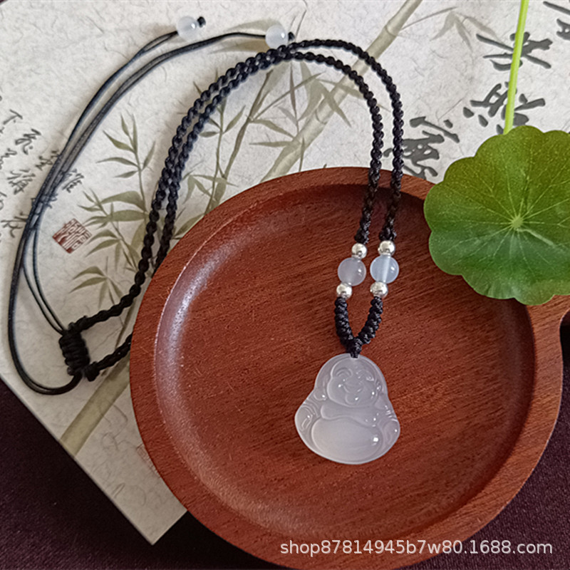 검은색 끈을 단 옥수불(23*21mm)