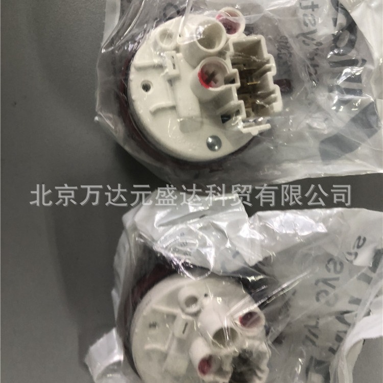 SARENSTON WXE40MF8223001P萨瑞斯顿水位开关水位传感器液位开关