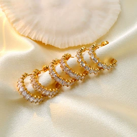 项链;耳环;戒指